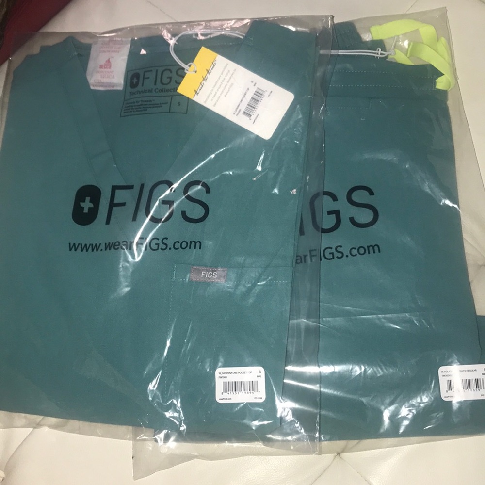 !!! SOLD!!!! Figs scrubs marine NWT. Negotiable!